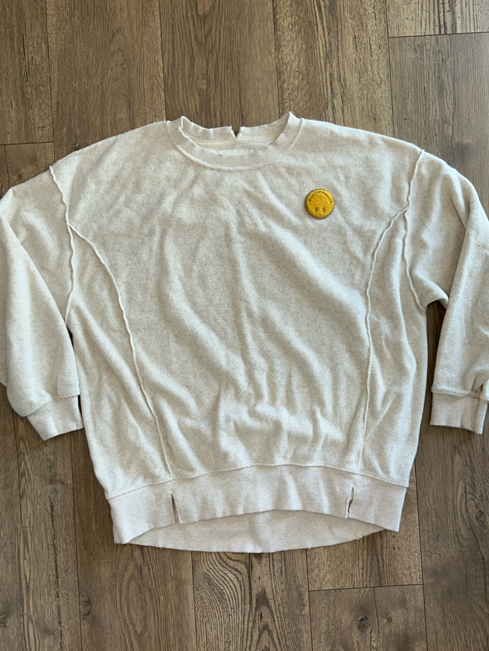 🪴 aerie Oversized Crewneck Sweater with Yellow Smiley